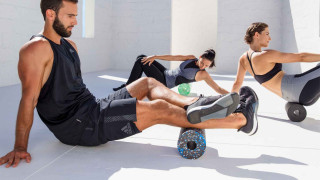 Le renforcement haut du corps avec les rouleaux de massage BLACKROLL Sport Protech