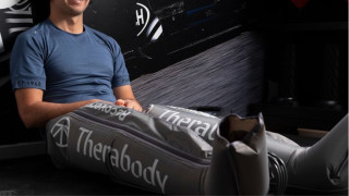 Mieux r&eacute;cup&eacute;rer avec les bottes de compression Recovery Air Therabody Sport Protech